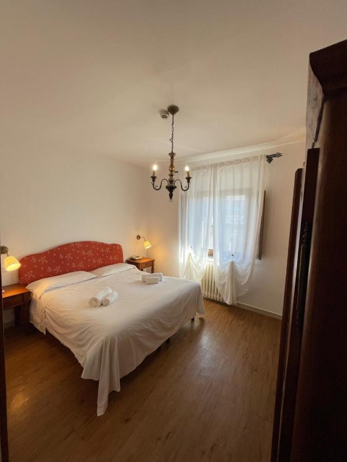 Caffe Verdi - 24 Reception Hotel Pise